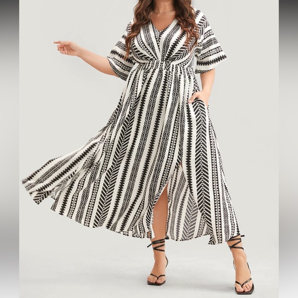 Solid Geometric Dolman Sleeve Pocket Shirred Split Hem Dress - Picture 5 of 5